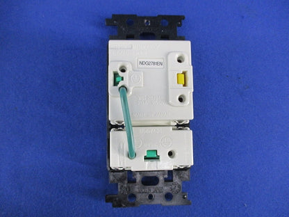 絶縁アースターミナル付接地コンセント(4個入) NDG2781EN