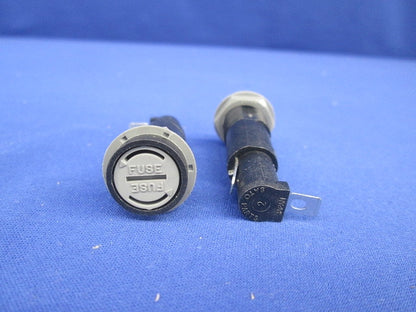 筒型バイヨネット式パネル用ヒューズホルダー(100個入) F-220-01A1