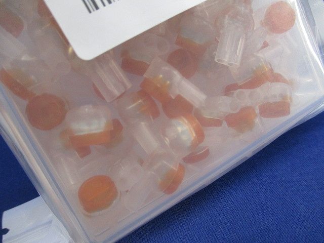 UY2コネクタ(100個入) M369