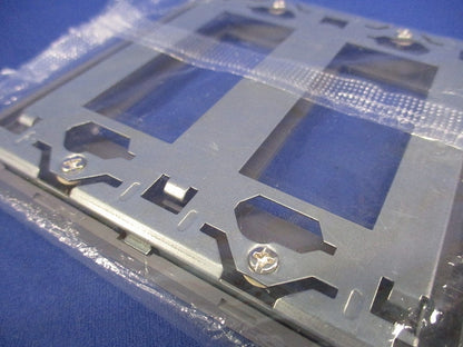 埋込コンセントプレート 6コ用 NKP-3UF-2