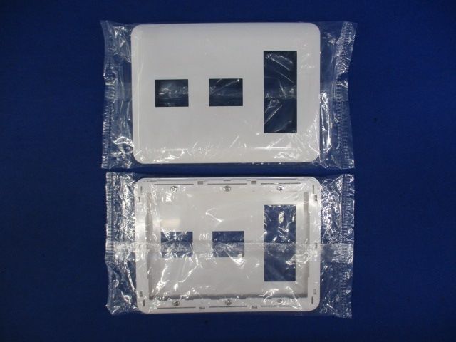 コンセントプレート5コ用(4枚入)(ホワイト)Panasonic WTF7075