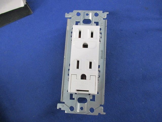 埋込コンセントセット(混在3個入)(未使用品) WTL11323W他