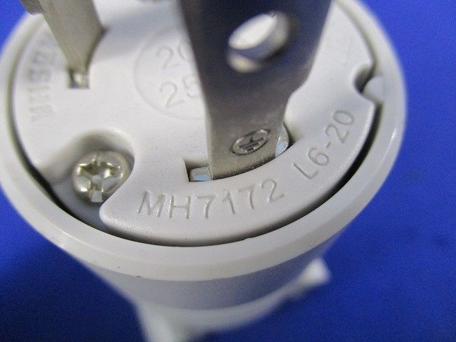 接地2P20A 引掛プラグ 250V MH7172
