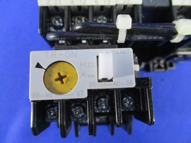可逆形電磁開閉器200V SW-03RM