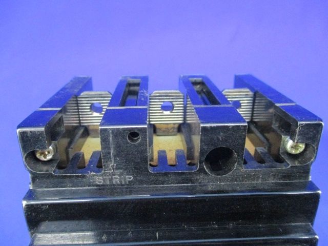 過負荷 短絡保護兼用 漏電しゃ断器 3P32A30mA(ジャンク品) SG33AM