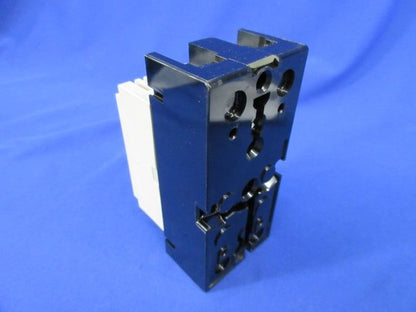 配線用遮断器 ノーヒューズブレーカー2P5A NF30-CS