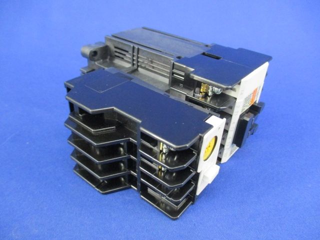 電磁開閉器 1.4A-2.2A DC200V SC-05/G+TK-0N