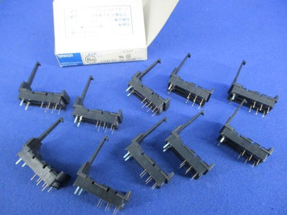 裏面接続角型ソケット 8ピン(10個入) P2R-08P