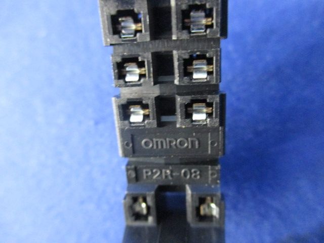 裏面接続角型ソケット 8ピン(10個入) P2R-08P