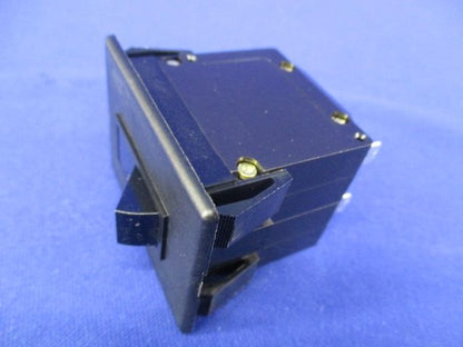 サーキットプロテクタ2P5A 250VAC NRLY2100