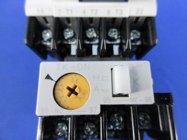電磁開閉器 1.7A-2.6A DC200V SC-05/G+TK-0N