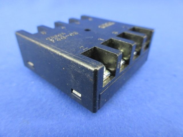 丸形 共用ソケット 8ピン 裏面接続用(3個入) P3G-08