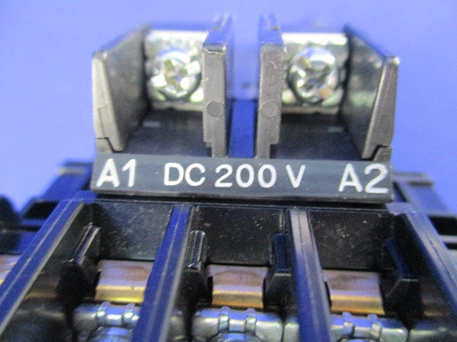 電磁開閉器1.7-2.6ADC200V SW-05/G/2E