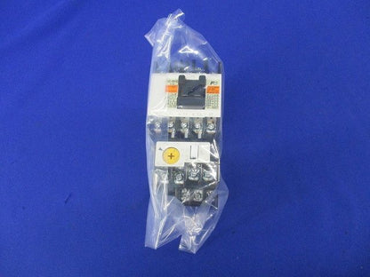 電磁開閉器 4A-6A DC200V(未使用品) SC-05/G+TK-0N