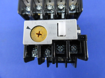 電磁開閉器1.7-2.6ADC200V SW-05/G/2E