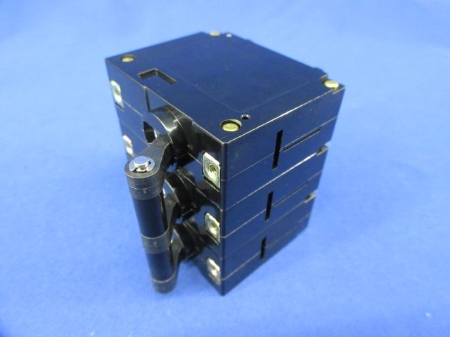 サーキットプロテクタ 1A NRAS3100