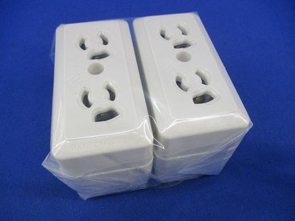 抜け止め接地ダブルコンセント(4個入)(未使用品)(キズ・汚れ有) WK3064