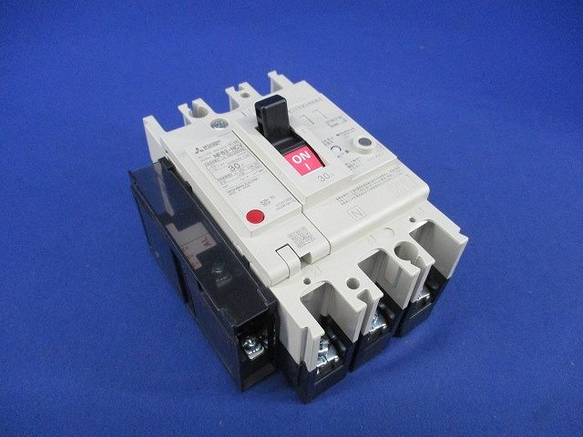 ノーヒューズブレーカ3P30A(単3中性線欠相保護付) NF63-NCV
