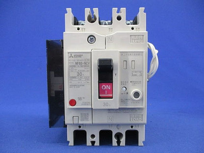 ノーヒューズブレーカ3P30A(単3中性線欠相保護付) NF63-NCV