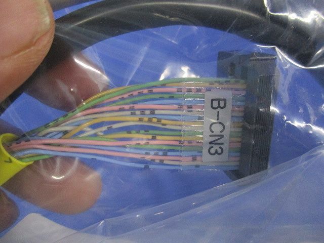 omron コネクタ端子台変換ユニット専用接続ケーブル XW2Z-200D