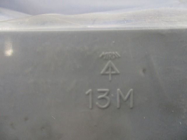 プラスチック製セパレーター 仕切り板(40個入) 13M