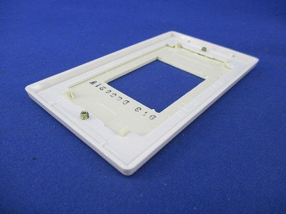 カラープレート?型 角型コンセント用(白)(10個入) DG5621W