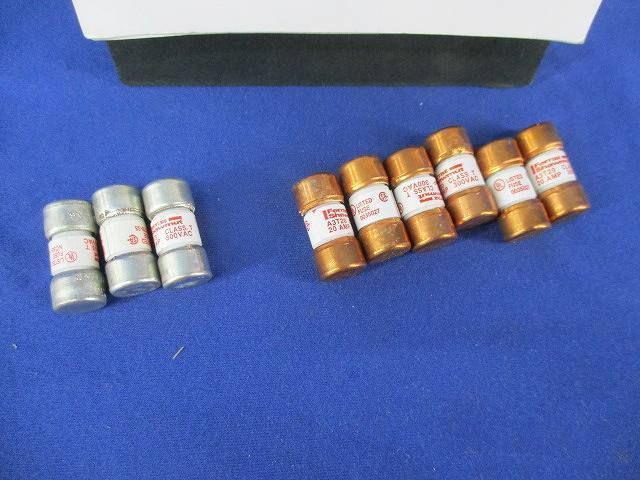 ヒューズセット(混在9個入) 20AMP300VAC他