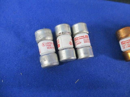 ヒューズセット(混在9個入) 20AMP300VAC他