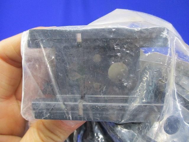 軽量間仕切り台座(40個入) KSD-65-1