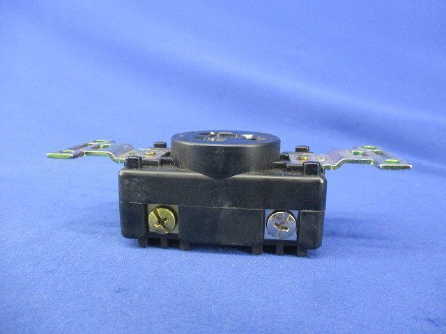 引掛形埋込コンセント(4個入) 3120