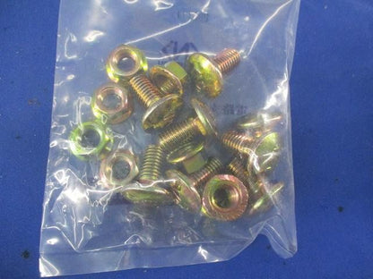 垂直支持金具(8組入)(1組分ビス不足) B20RNU1R