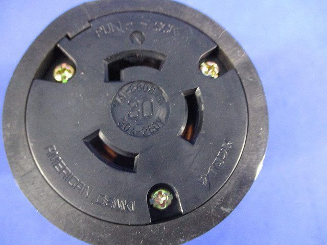引掛形ゴムコネクタボディ 30A260V