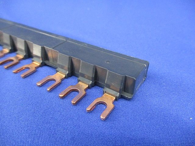 ブスバー GV2G445