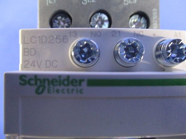非可逆形電磁接触器DC24V LC1D256