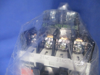 補助継電器100V(新品未開封) AR4
