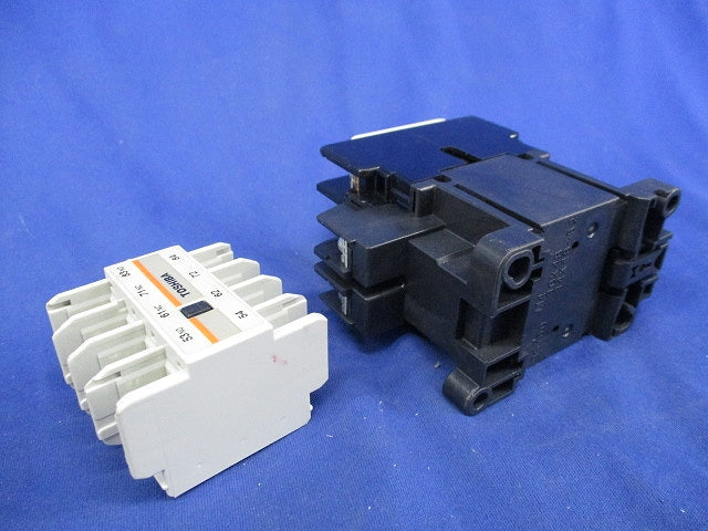 補助継電器100V・接点ユニットセット(キズ・汚れ有) AR4+TB-AX22H/65