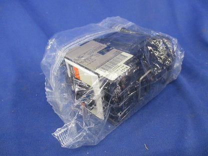 補助継電器100V(新品未開封) AR4