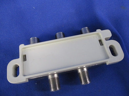 4分配器(キズ・汚れ有) SPF4B