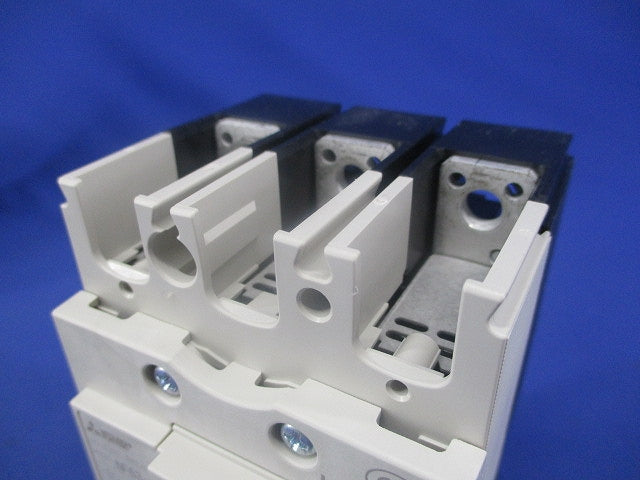 ノーヒューズブレーカー 15A NF63-CV3P60A