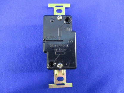 2P20A埋込コンセント(7個入)(汚れ有)National WF1220