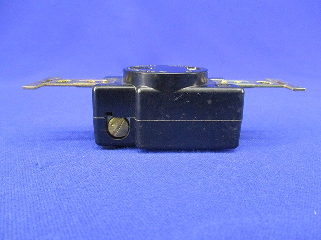 2P20A埋込コンセント(7個入)(汚れ有)National WF1220