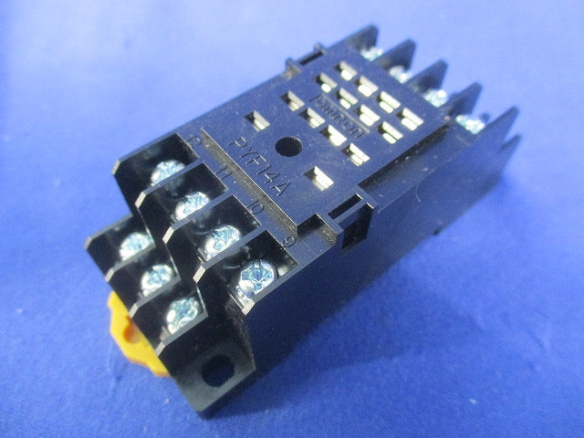 共用ソケット(8個入) PYF14A