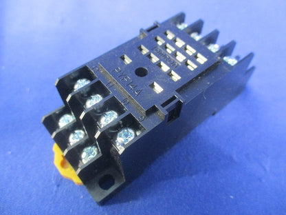 共用ソケット(8個入) PYF14A