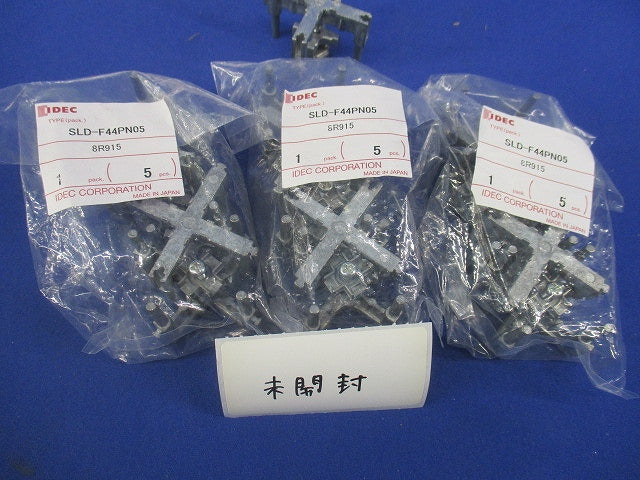 集合密着取付用金具(16個入) SLD-F44PN05