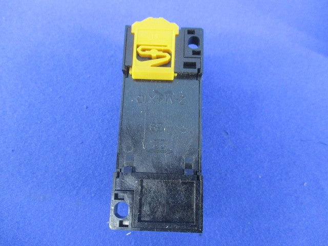 共用ソケット(8個入) PYF14A