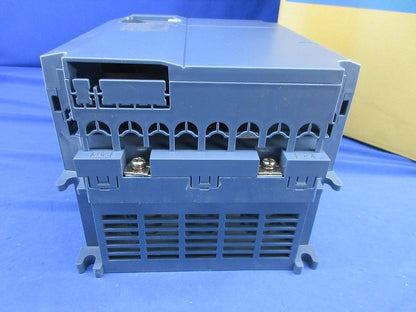 インバータ AC DRIVE FRN0047C2S-2A