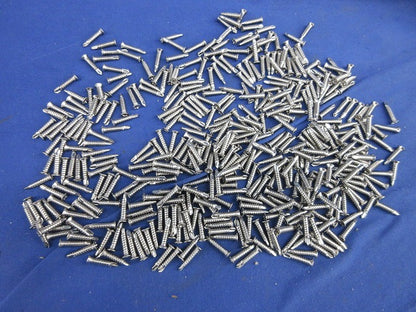 ドリルねじ M4×首下19mm(200個以上入) 型番不明