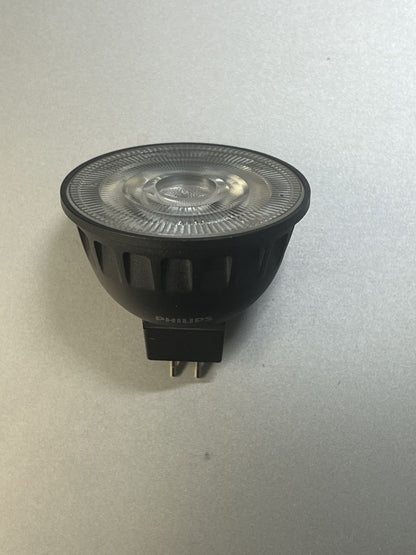 マスターLEDスポット/ エキスパートカラー 7.2-50W 927 10D EZ10 MAS LED MR16