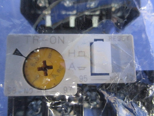 標準形電磁開閉器 200V 1.5ｋW 5-8A 1a(1NO) SW-03-100-110V