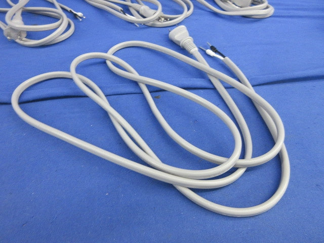 電源コード2ｍ(4個入) 型番不明